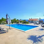 Quadra With Heated Pool فيلة