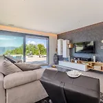 Quadra With Heated Pool Villa Pinezići