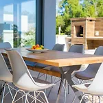 Quadra With Heated Pool Villa