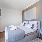 Quadra With Heated Pool Villa