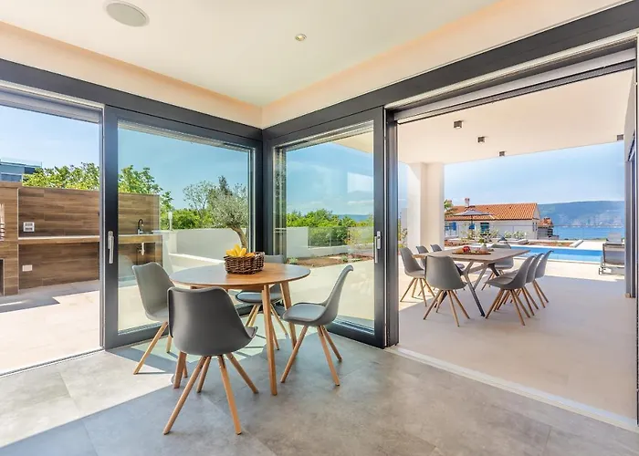 Quadra With Heated Pool Villa *