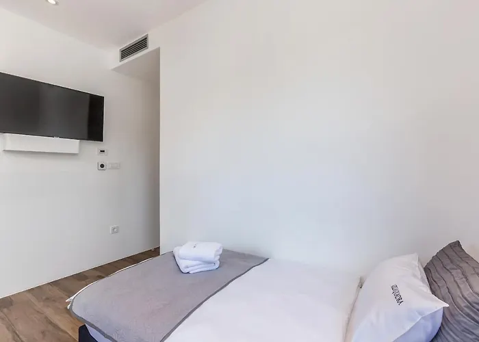 Quadra With Heated Pool